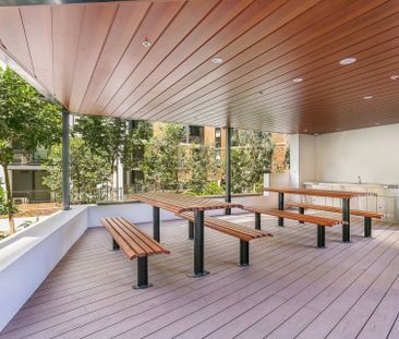 1746/9 Maple Tree Road, Westmead - Photo 1