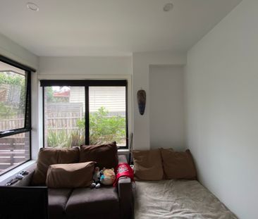 West Footscray - Photo 2