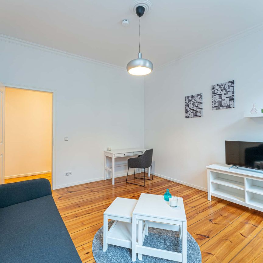 Boxhagener Straße - Two- Room Apartment - Photo 1