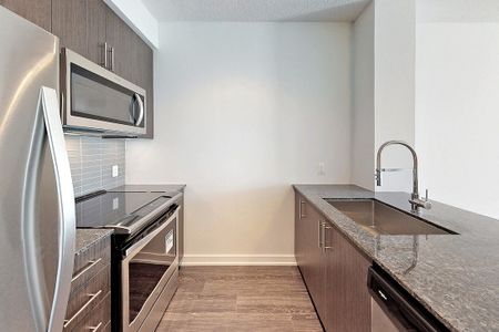 For Lease - 4055 Parkside Village Drive Unit# 2111, Mississauga, Ontario - Photo 5