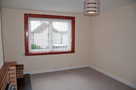 3 bedroom flat to rent - Photo 5
