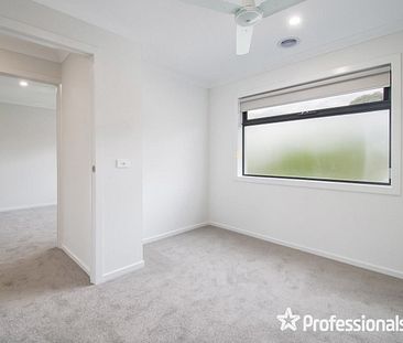 51B Allanfield Crescent, Boronia VIC 3155 - Photo 6