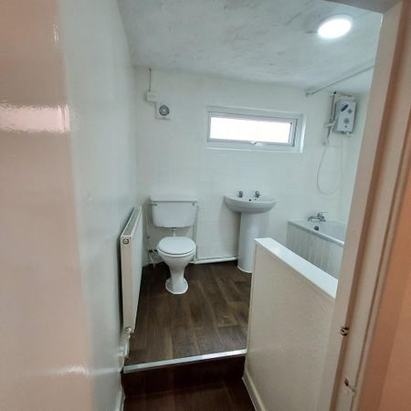 4 bedroom house to rent - Photo 4