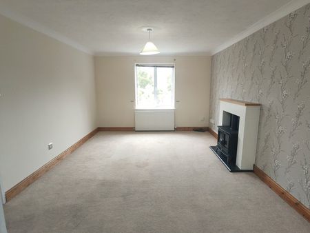 Chichester Close, Bury St. Edmunds - Photo 3