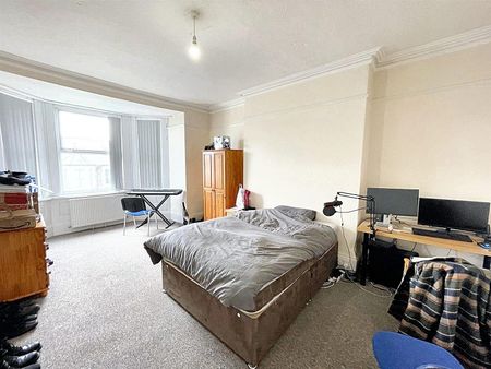 Lockyer Road, Apt 3, Plymouth - Photo 2