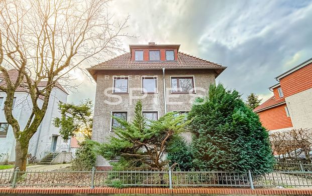 Helle und attraktive 4,5-Zimmer-Wohnung mit Balkon und Blick auf den See - Foto 1