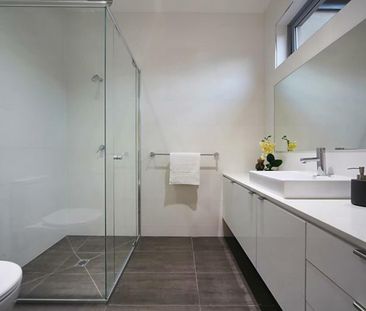 STUNNING BAYSIDE BEAUTY! - Photo 3