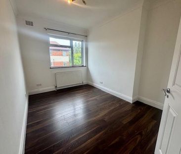 3 bedroom flat to rent - Photo 2