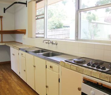 27 Haines Street, Curtin ACT 2605 - House For Rent | Domain - Photo 6