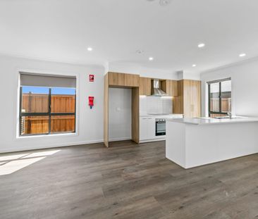 14 Hubbard Street, Wyndham Vale, Vic 3024 - Photo 4