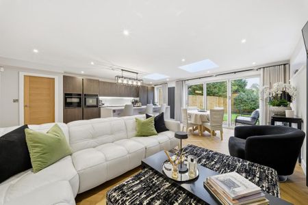 4 bedroom detached house to rent - Photo 4