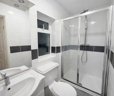 5 bedroom House To Let - Photo 6