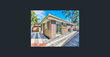 Granny flat at a great location - Photo 4