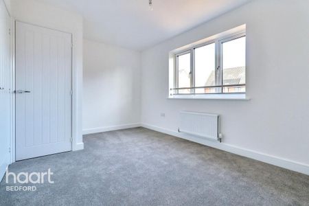 3 bedroom semi-detached house to rent - Photo 3