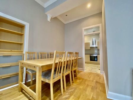 3 bedroom flat to rent - Photo 3