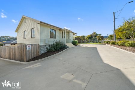 Conveniently Located Family Home - Photo 5