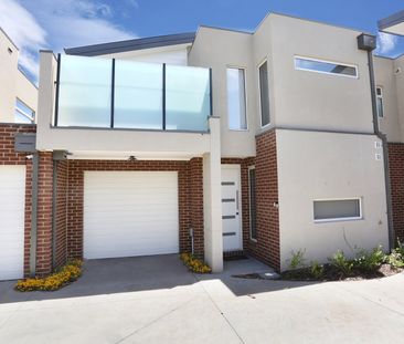 2/116 Southern Road, Heidelberg West VIC 3081 - Photo 4
