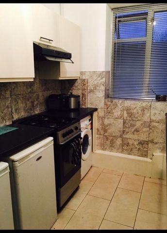 Room in a Shared Flat, Kington House, NW6 - Photo 5