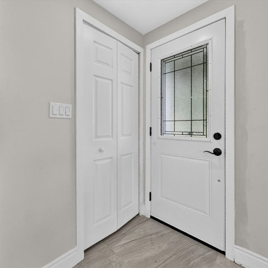 For Lease - 6 Sunkist Road, Georgina, Ontario - Photo 1