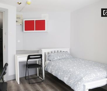 Bed for rent in 6-bedroom house in Phibsborough - Photo 6