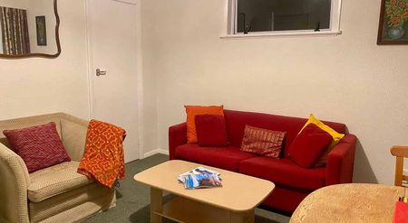 Paekākāriki 2 bdr Flat - Photo 3