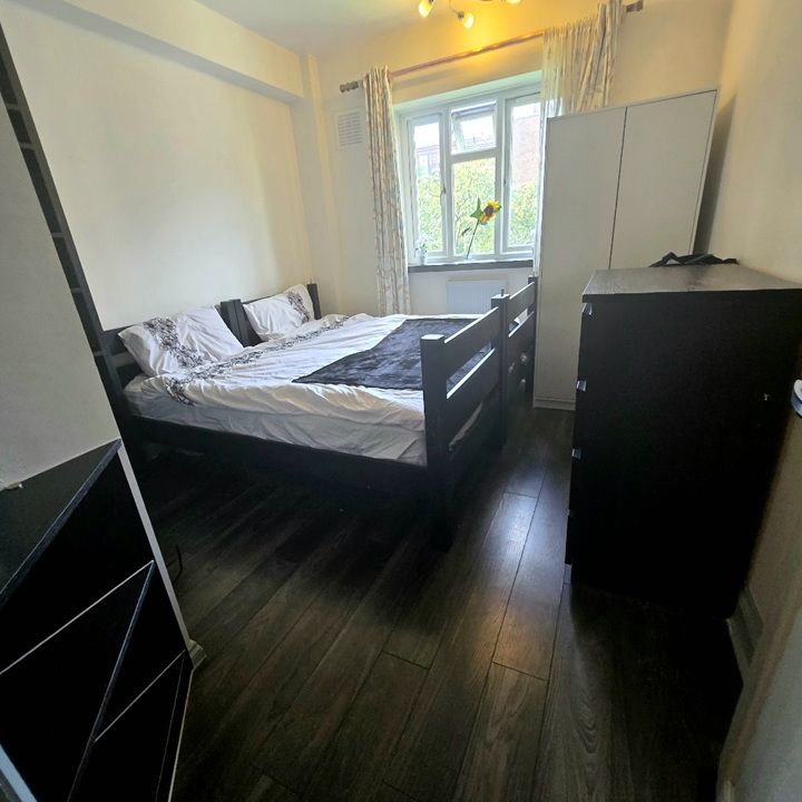 2 Bed Flat, Elstead House, SW2 - Photo 1