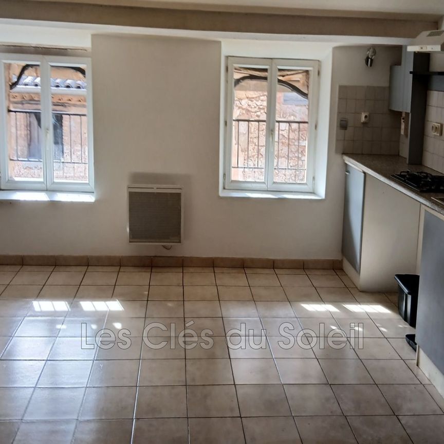 Location Appartement 2 pièces 43m² CABASSE 83340 - Photo 1