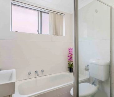 2 Bedroom Apartment In The Heart Of Liverpool CBD - Photo 4