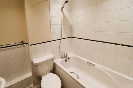 2 bedroom semi-detached house to rent - Photo 5