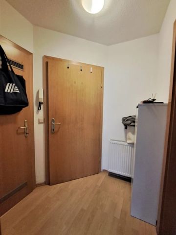 Freundliche, gemütliche Single -1 Raum Wohnung mit offener Küche und französischen Fenster - in U-Bahn Nähe - Foto 2