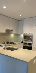 1 Bedroom w/parking & utilities-Cambie St -Vancouver- Oakridge/Langara - Photo 4