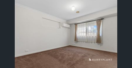 Quiet, Light-Filled Family Home in Prime Boronia Location ! - Photo 3