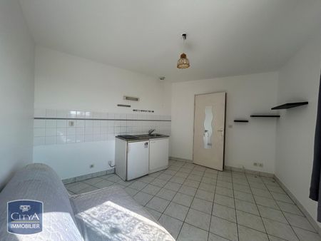 Location Appartement 1 pièce 21m² CHATEAUROUX 36000 - Photo 3