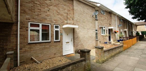 1 bedroom in a house share to rent - Photo 2