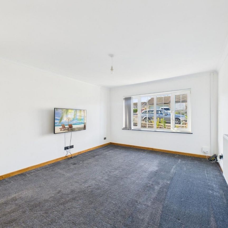 2 bedroom Bungalow To Let - Photo 1