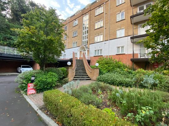 St Peters Road, Bournemouth - Photo 1