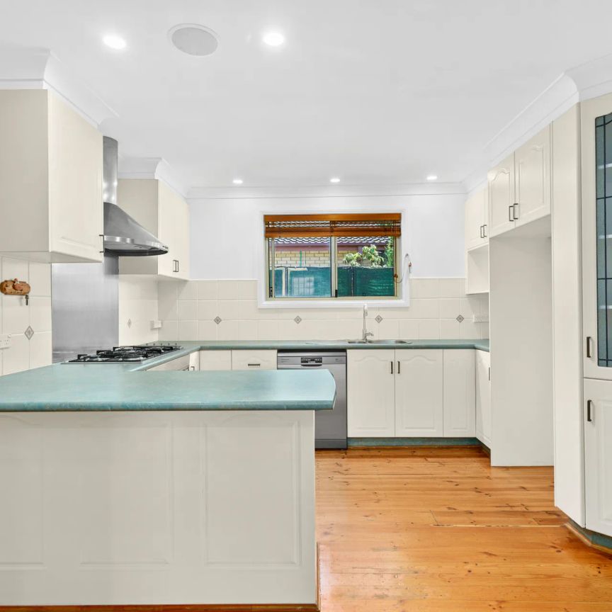 15 Pendlebury Parade, Woonona. - Photo 1