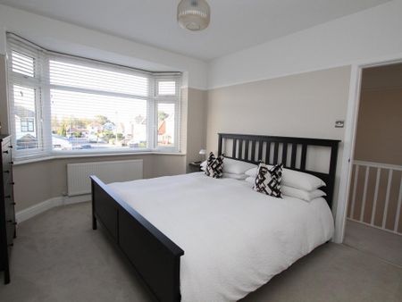 3 bedroom semi-detached house to rent - Photo 2