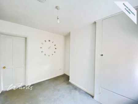 3 bedroom terraced house to rent - Photo 2