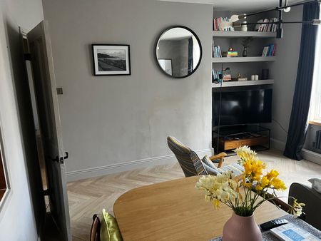 2 Bed Flat, Swan Road, SE16 - Photo 4