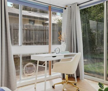 SPACIOUS AND BRIGHT 3 BEDROOM FAMILY HOME WITH 3 LIVING AREAS - Photo 6