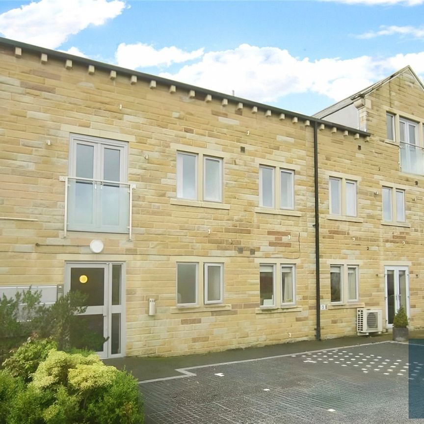 Laund Road, Salendine Nook, Huddersfield, West Yorkshire, HD3 - Photo 1