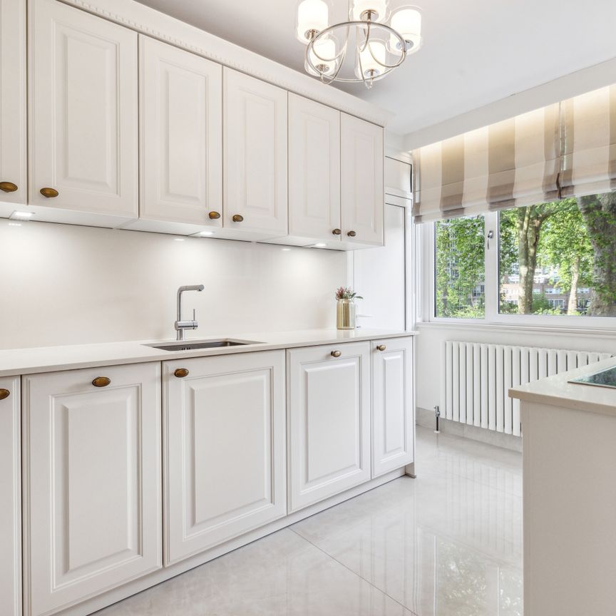 Castleacre, 15 Hyde Park Crescent, London, W2 - Photo 1