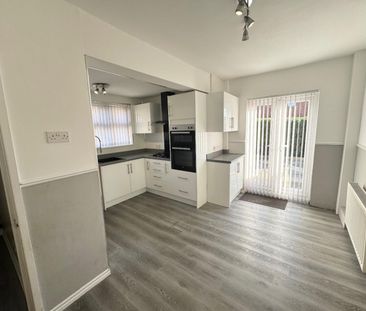 Chatham Gardens, Hartlepool - Photo 2