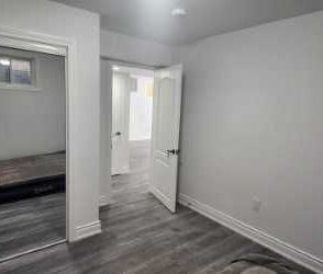 For Lease - 8 Benhurst Crescent, Brampton, Ontario - Photo 2