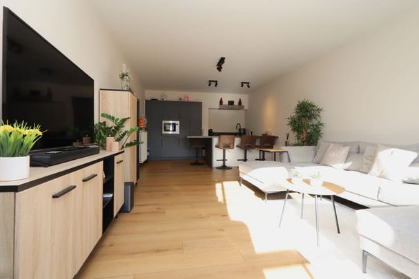 Appartement te huur - Photo 1