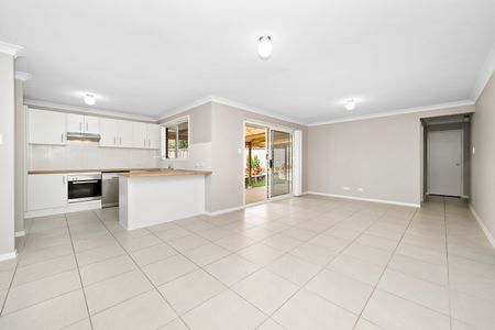 124 Panorama Avenue, Charmhaven NSW 2263 - House For Rent | Domain - Photo 5