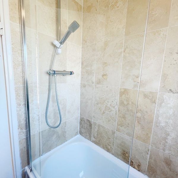 Room in a Shared House, Cable St, E1W - Photo 1