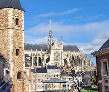 T4 AVEC VUE SUR LA CATHEDRALE AVEC UN GARAGE FERME - Photo 1