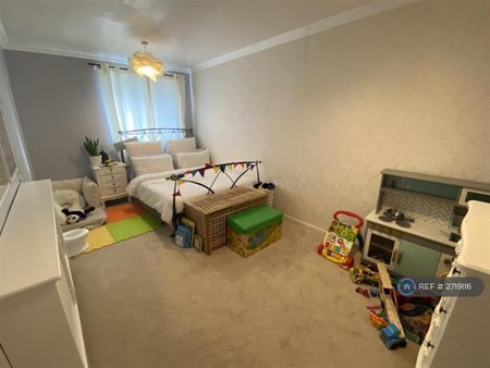 2 bedroom terraced house to rent - Photo 4
